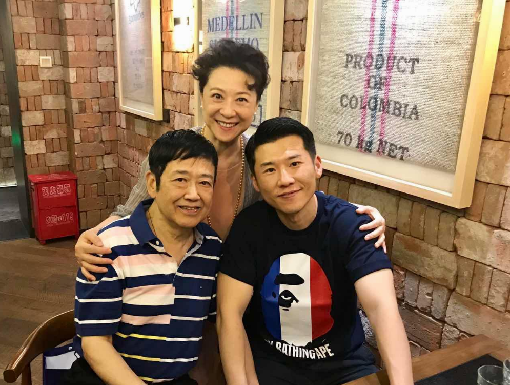 演员王骁:母亲是影后王馥荔,父亲是导演王群,能走红全靠自己