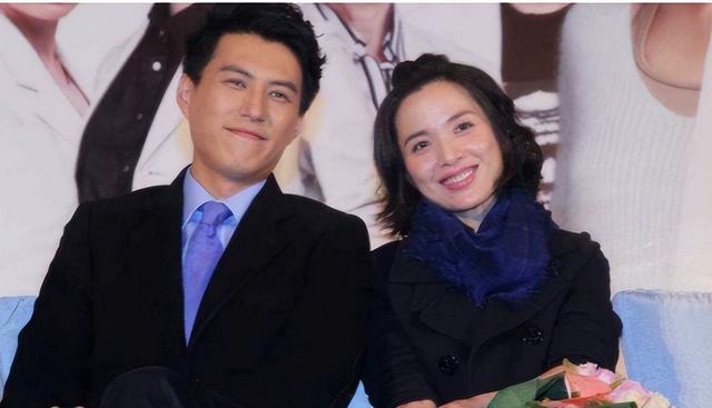 靳东有几个妻子，靳东的前妻（与二婚的江珊同居5年后）