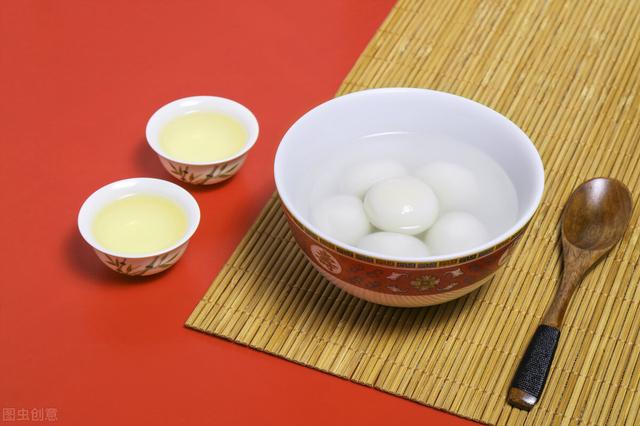 元旦和新年是一个意思吗 各有什么传统习俗，元旦和新年是一个意思吗（清朝冷知识——细说清代的岁时节日风俗）