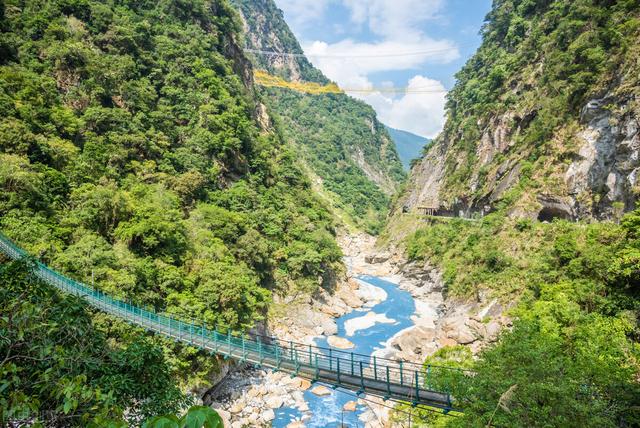 现在去哪里旅游最合适，暑假去哪里旅游最好（国内旅游目的地全国旅游各季节适宜时间表）