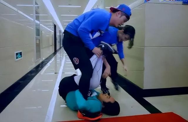 跑男有什么好玩的游戏，跑男十大经典游戏（沙溢卖力搞笑的样子真心酸）