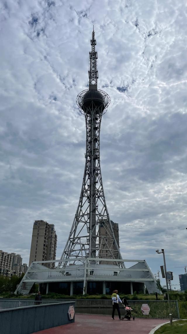 上海到青岛多远，上海到青岛的路程（上海青岛往返1400公里全程无高速沿途城市蜻蜓点水游）