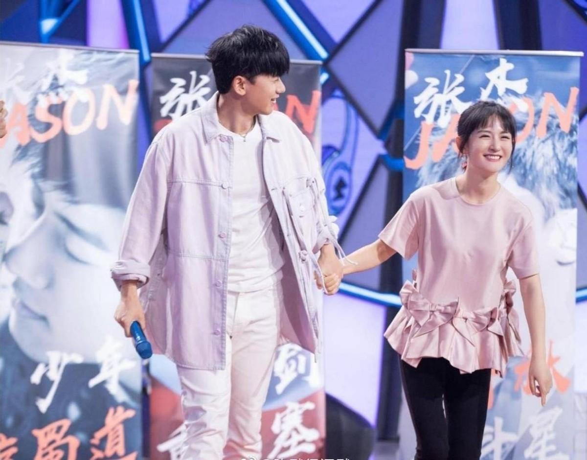 谢娜个人资料简介(情路坎坷,嫁张杰后苦尽甘来)