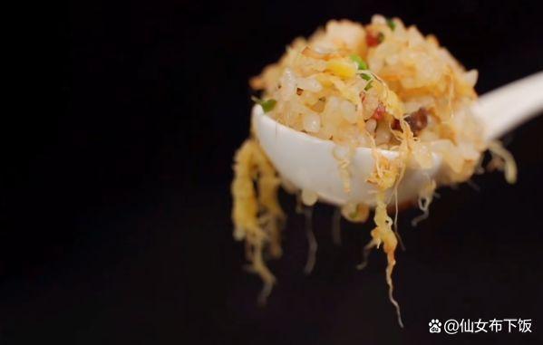 扬州炒饭的做法及配料，扬州炒饭做法及介绍（扬州炒饭的正宗做法）