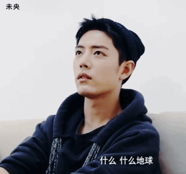女人正常脖子喉结图片，女人有喉结是什么原因（上下滚动的喉结会说话）