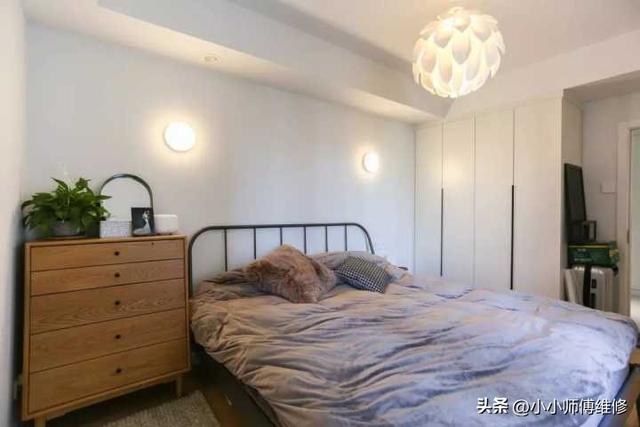 小卧室灯具怎么选，小卧室灯具怎么选购（卧室灯怎么选不会闪瞎眼）