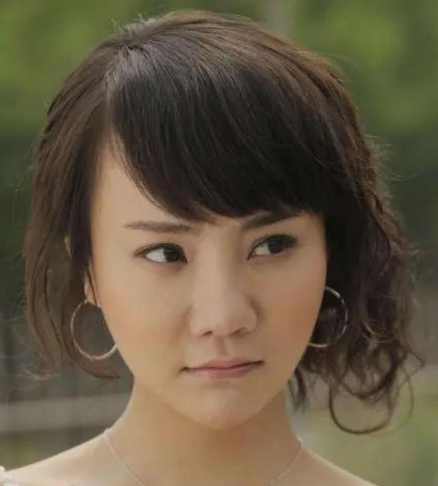 雪豹萧雅扮演者，雪豹萧雅扮演者是谁（12年后再看《雪豹》）