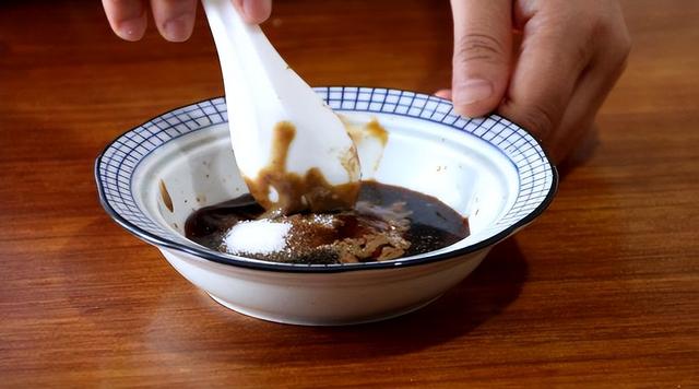 在家怎么做烧烤好吃又简单，烧烤摊必点的5道烧烤