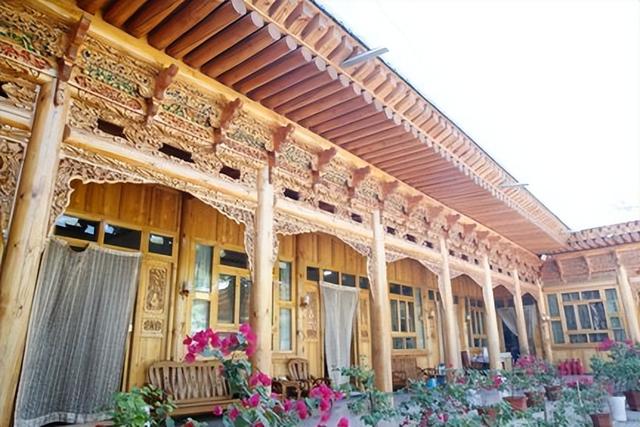 民族的主要特征是什么，民族特征属于什么（但你知道他们最具特色的建筑特色是什么吗）