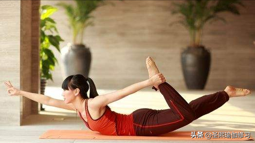 一套瑜伽动作16个动作，一套瑜伽动作16个动作简单（一套完整流瑜伽序列）