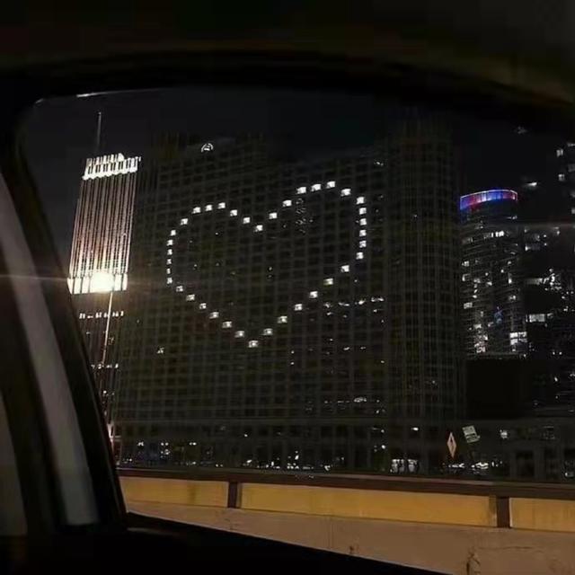 文字/风景/唯美背景图.“远方传来风笛 我却在意有你的消息”，风来自远方去去也无妨背景图（无状态也可以发的文案）