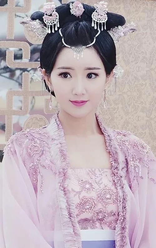 李心艾是大美女，8位影视剧里的绝色美女