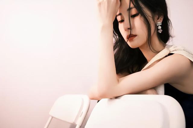 女歌手排行榜100名，女歌手排行榜（颜值与唱功哪个更重要）