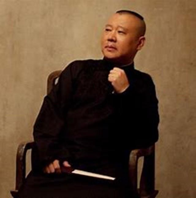 姜昆郭德纲冰释前嫌？一改往日口风认可德云社，10年恩怨两清了？