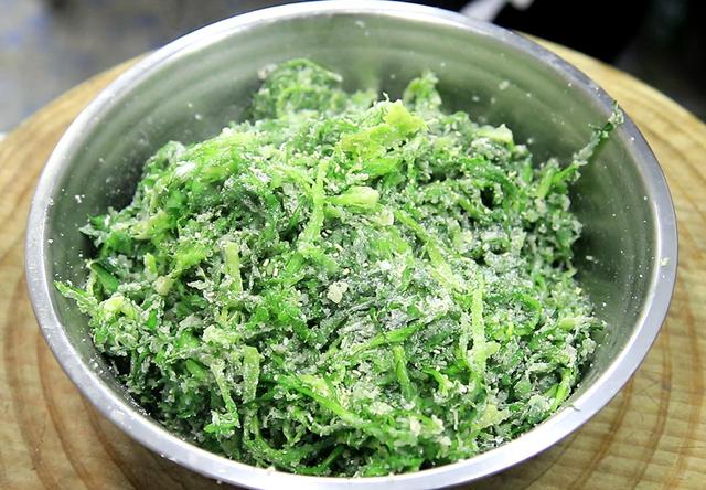 30克用勺子量图片，50克有多少参照物（老话说“伏天不吃苦）