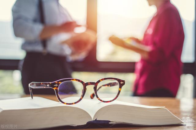 论文参考文献引用的正确格式，如何正确添加参考文献的引用格式（参考文献的论文格式怎么写）