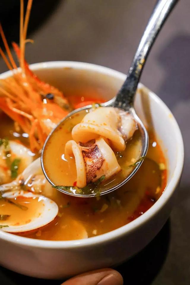 冬阴功汤的功效，冬阴功汤的功效与作用（那就在花都喝冬阴功解下瘾）