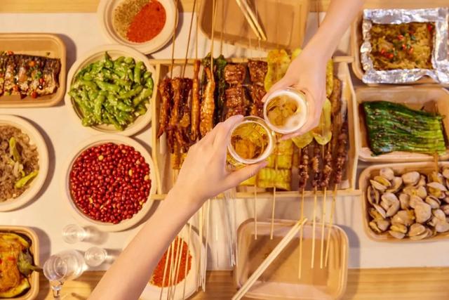 海底捞晚上几点打折，海底捞优惠时间（海底捞也加入“价格战”）