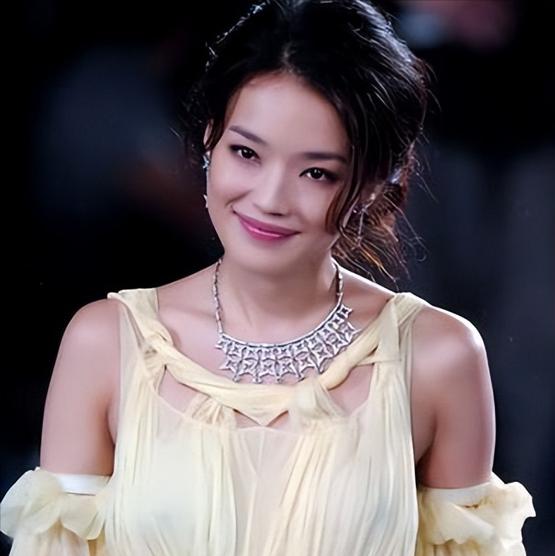 扁头适合什么发型，头扁的女生适合什么发型（头大脸大的女人别再踩雷了）