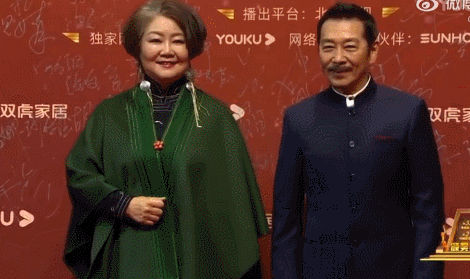 一打扮就惊艳的女生，什么人是一打扮起来就很惊艳的（热依扎黑寡妇造型揽大奖）