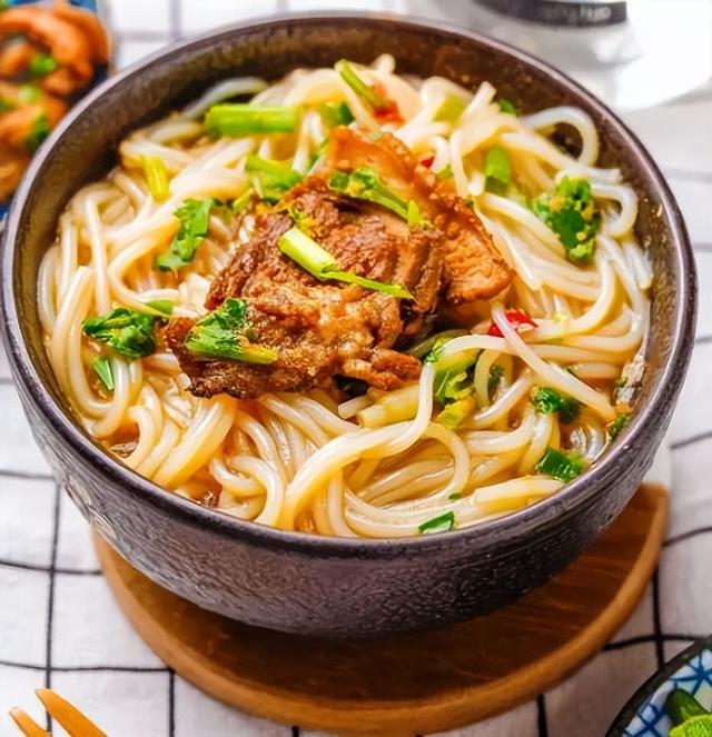 湖南特色美食小吃排名，湖南小吃排行榜前十名（湖南最出名的9道小吃）