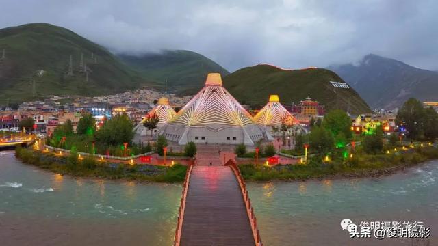 国内最值得旅游的地方，国内最值得旅游的地方是哪里（国内10处风景绝美的地方）