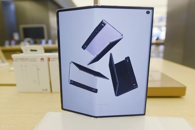 荣耀和华为区别，华为和荣耀的区别从外观怎么分（荣耀PK华为）