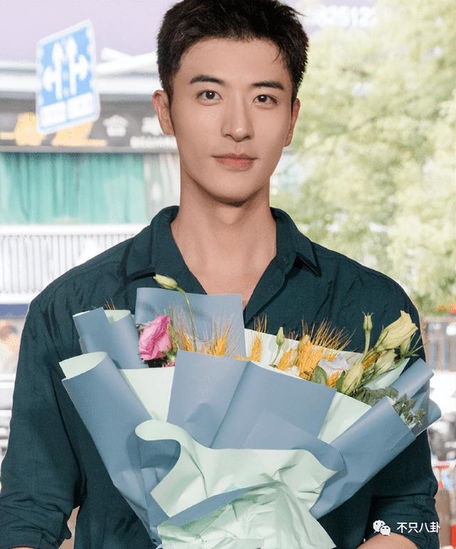 张天爱工作室微博，张天爱微博（张天爱微博之夜视频）