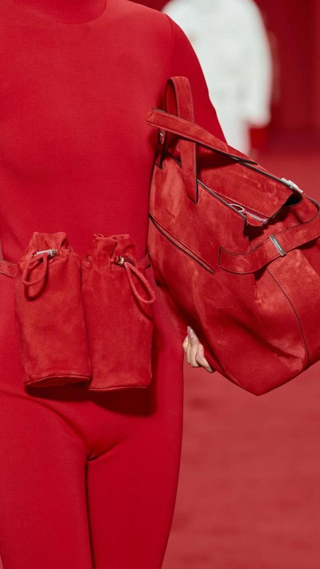 element是什么牌子，ELEMENT是啥牌子的电视（95岁的FERRAGAMO）