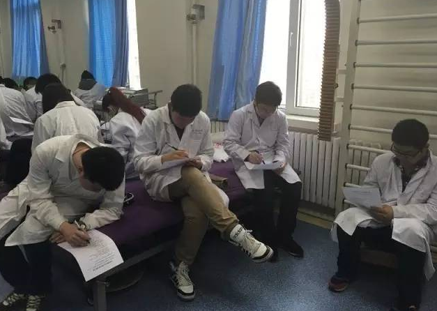 未来高薪行业(一月挣3万到5万的工作)