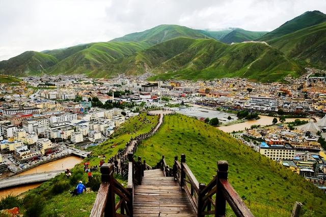 三江源自然保护区，三江源自然保护区旅游（<1>——俯瞰玉树城）