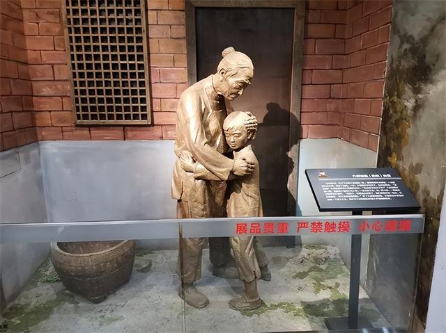 雷锋怎么牺牲的的简单介绍，41年后鉴定人披露事故发生细节