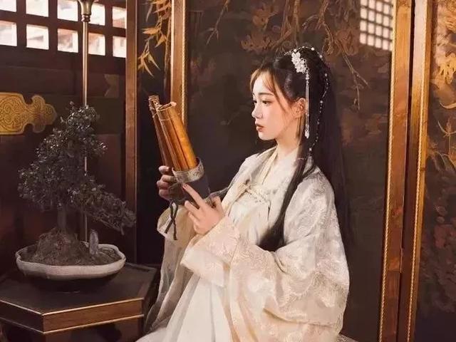 温庭筠10首经典诗词，温庭筠最经典的10首诗词