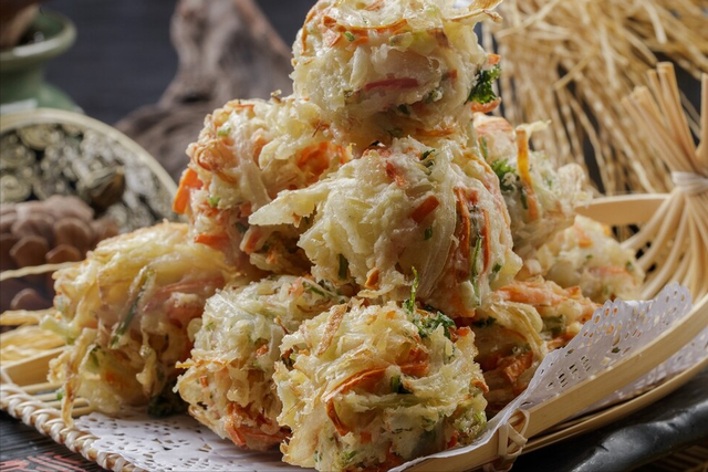 萝卜丸子的正宗做法和配方，萝卜丸子的做法及配方（面粉淀粉都别放）