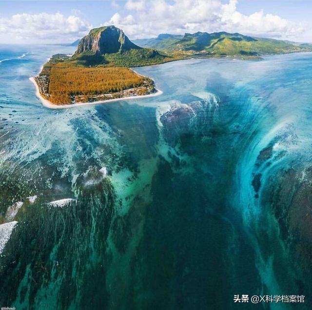 引发深海恐惧症的原因有哪些，深海恐惧症的特征（原来是人类进化出来保护自己的）