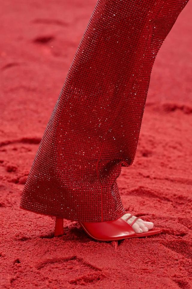 element是什么牌子，ELEMENT是啥牌子的电视（95岁的FERRAGAMO）