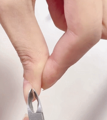 做美甲的步骤视频教程，做美甲的步骤先涂什么（方便又平价的夏日美甲攻略快收好）