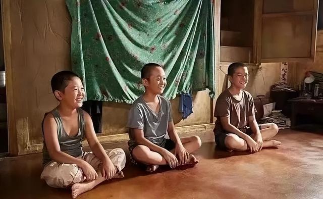 许三观卖血记读后感，余华许三观卖血记读后感6篇（《许三观卖血记》）