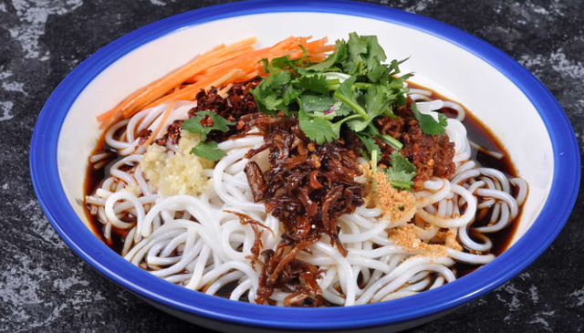 云南特产有哪些，云南特产有哪些首饰玉（云南最有名的8种名小吃）