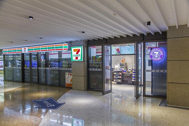 711便利店如何加盟，711便利店加盟条件（想开个罗森或711当老板。这种便利店要花多少钱）