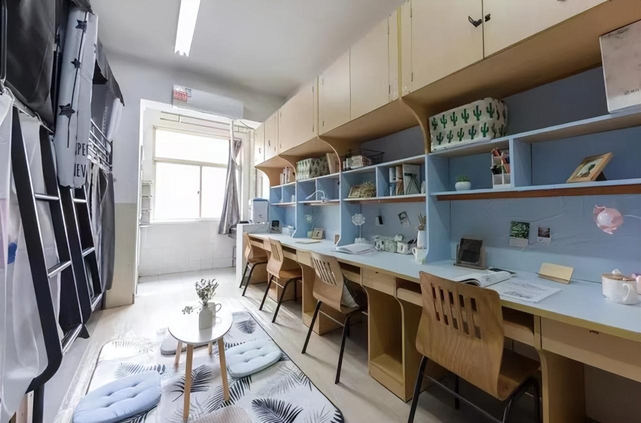 北京大学校园图片（同样是大学宿舍）