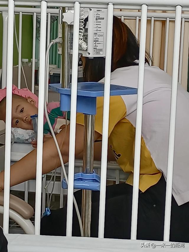 婴儿睡觉时呼吸急促，婴儿睡觉呼吸急促怎么办（呼吸急促喘不上来气我惊慌失措）