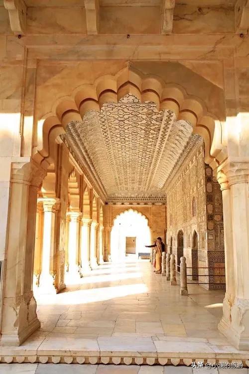 印度有名的现代建筑，能象征印度建筑的特色