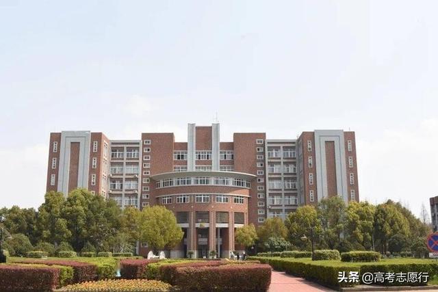 浙江万里学院地址，浙江万里学院是几本学校（较为特别的公办高校）