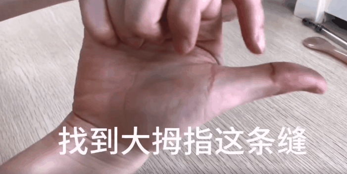 喉咙结节怎么办，喉咙结节吃什么药最好（送你“天然散结法”、常做3招）