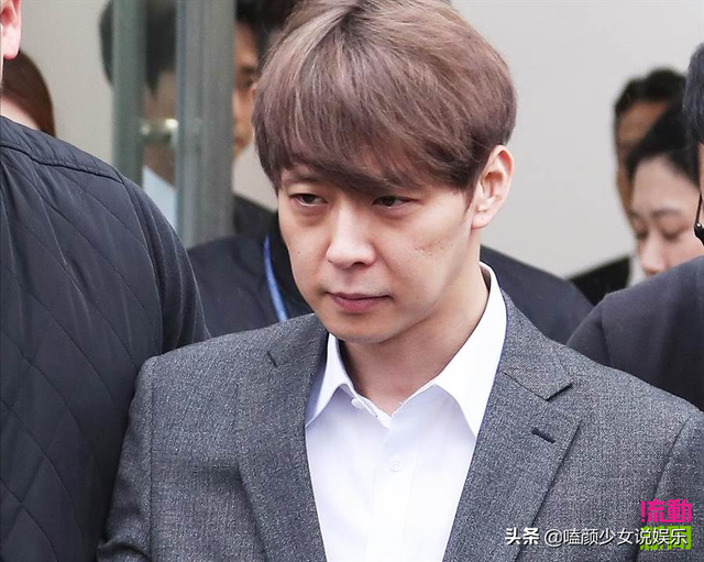 东方神起18年后今昔对比：有人活成了财阀，有人成阶下囚，差距大
