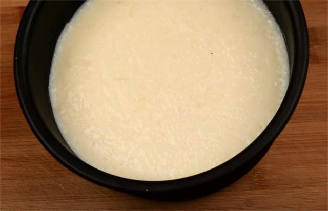 刚挤出来的牛奶怎么煮，刚挤的鲜牛奶怎么煮（家里剩2盒牛奶）