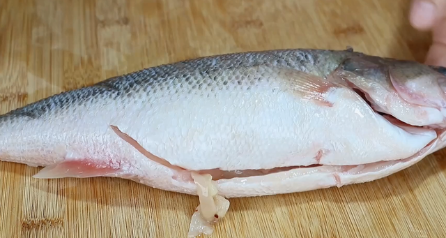 如何蒸鱼鲜嫩好吃，怎样蒸鱼才是最好的（牢记“3放2不放”）