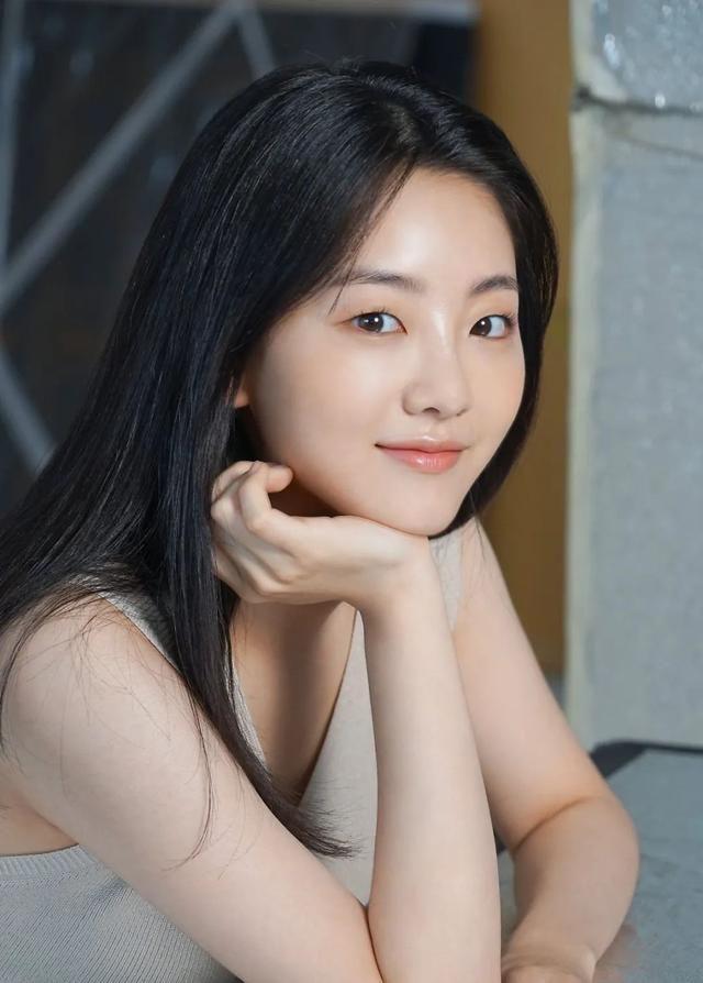 十大上升势头很猛的韩国美女！雪肤玉貌太性感艳丽