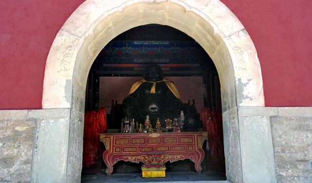 北京香山公园里面都有哪些寺庙，香山公园里面的寺庙（碧云寺金刚宝座塔）